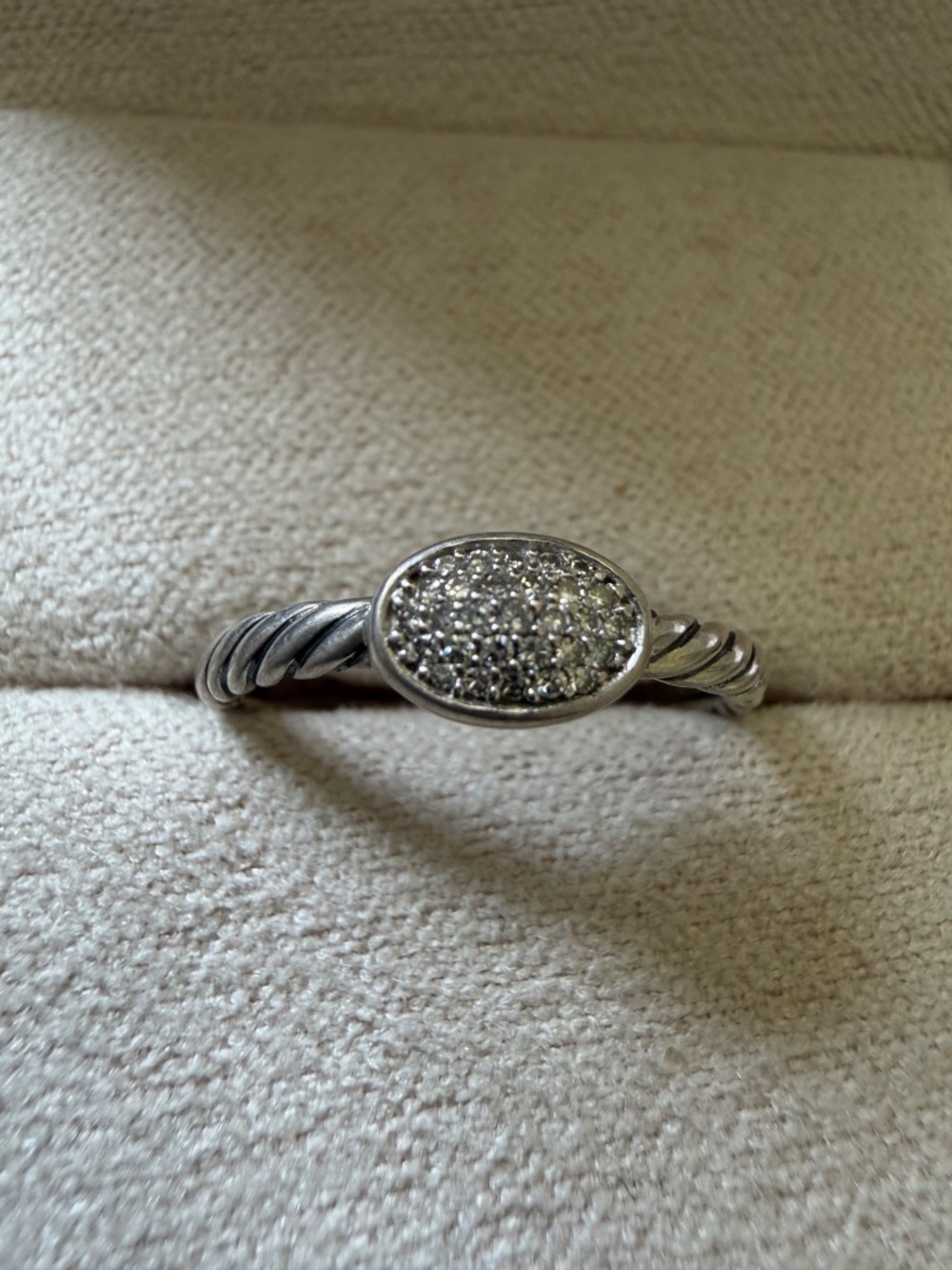 David Yurman Petite Pavé Oval Stack Ring - Picture 2 of 5
